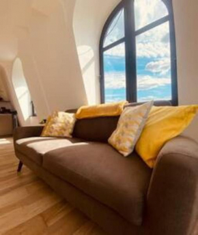 New 1 Bed City flat with terrace
